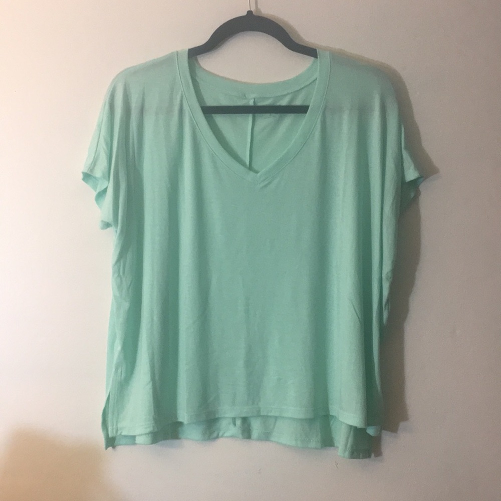NWOT basic mint green v neck tee